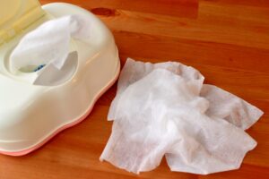 流せるタイプでもつまる？トイレにおしりふきがつまったときの対処法