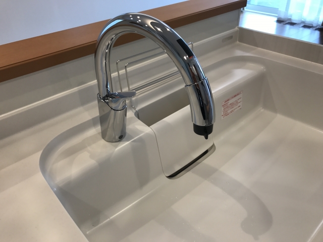 シングルレバー混合水栓の水漏れを放置するリスク