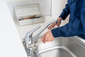 【徹底比較】ホームセンターの蛇口交換料金と注意点｜DIYとの違いも解説