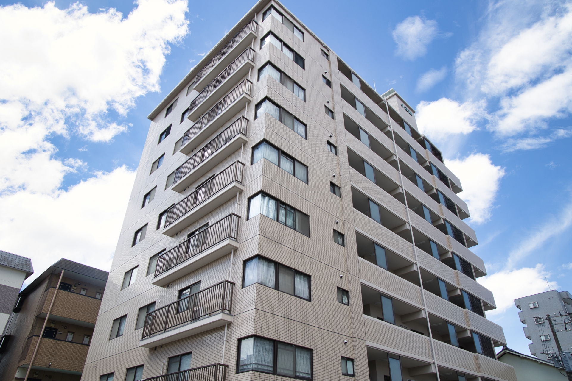 マンションで水漏れが起きた時の対処法！すぐ取れる行動から根本解決まで