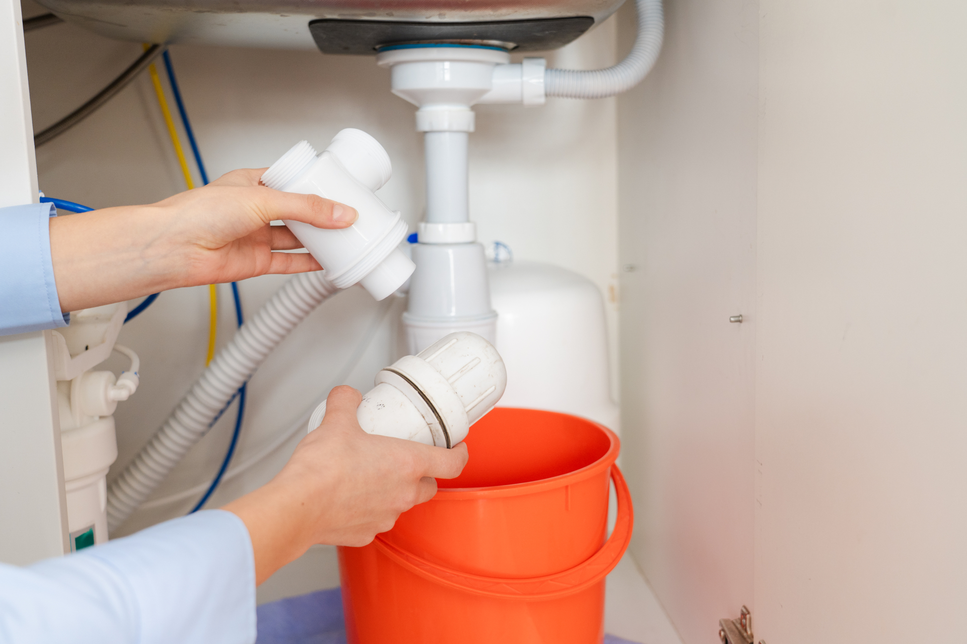 自分で排水管の修理・点検をする際の注意点