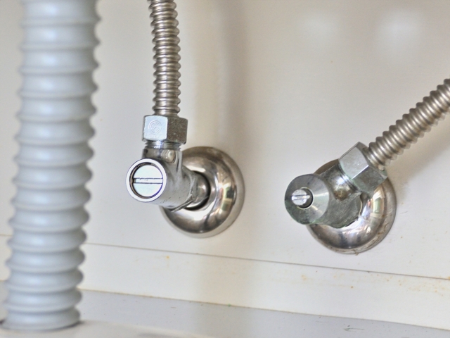 止水栓のネジがなめるときの対処法