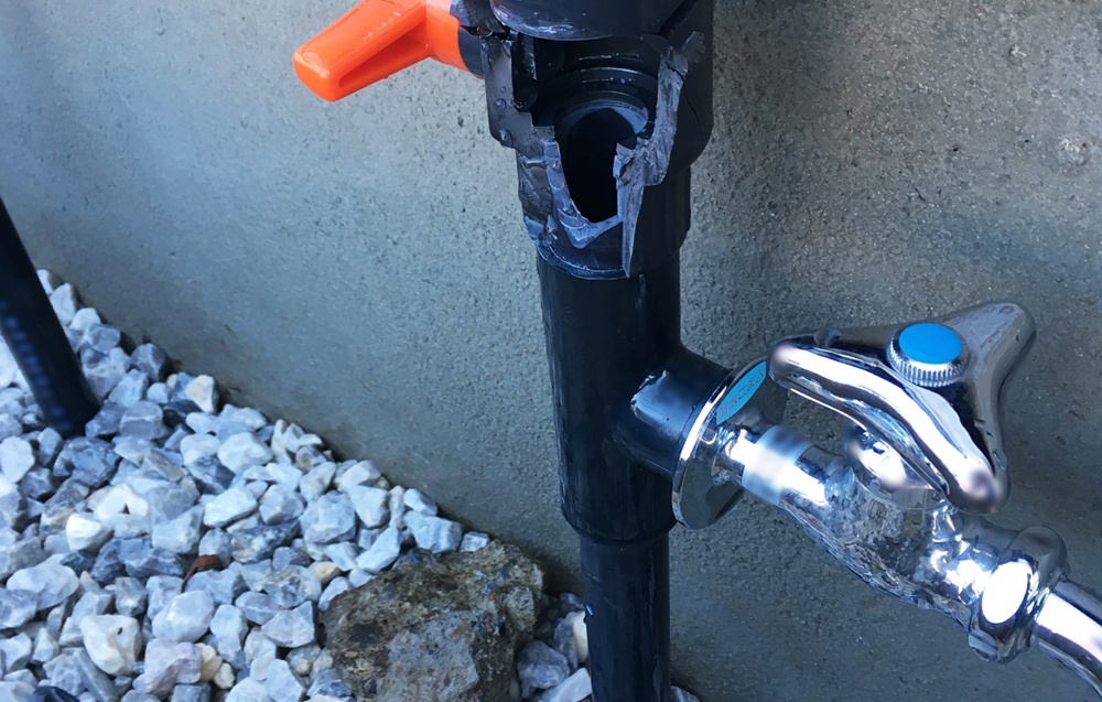 水道管が破裂しているサイン