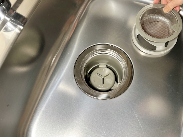 キッチン排水口から音がする原因は？ゴボゴボ・ポコポコ音の対処法