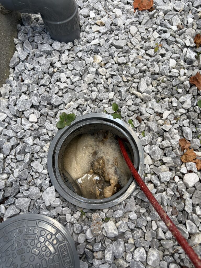 【横浜市磯子区】キッチン排水の異音を高圧洗浄で解消