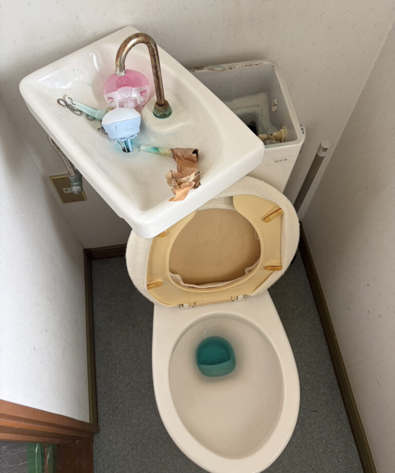 【横浜市緑区】トイレの流れの悪さとキッチンの水漏れを2箇所まとめて修理