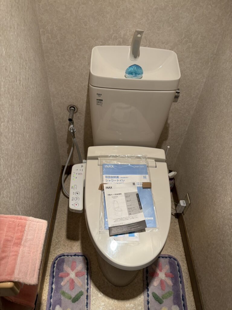 【八潮市】トイレのレバー破損に伴い便器を交換