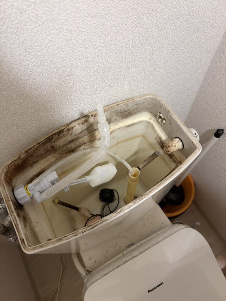 【横浜市青葉区】トイレのレバー破損を部品交換で修理
