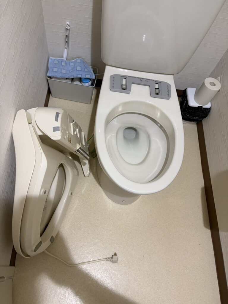 【横浜市旭区】ウォシュレットのノズル不具合で本体を交換